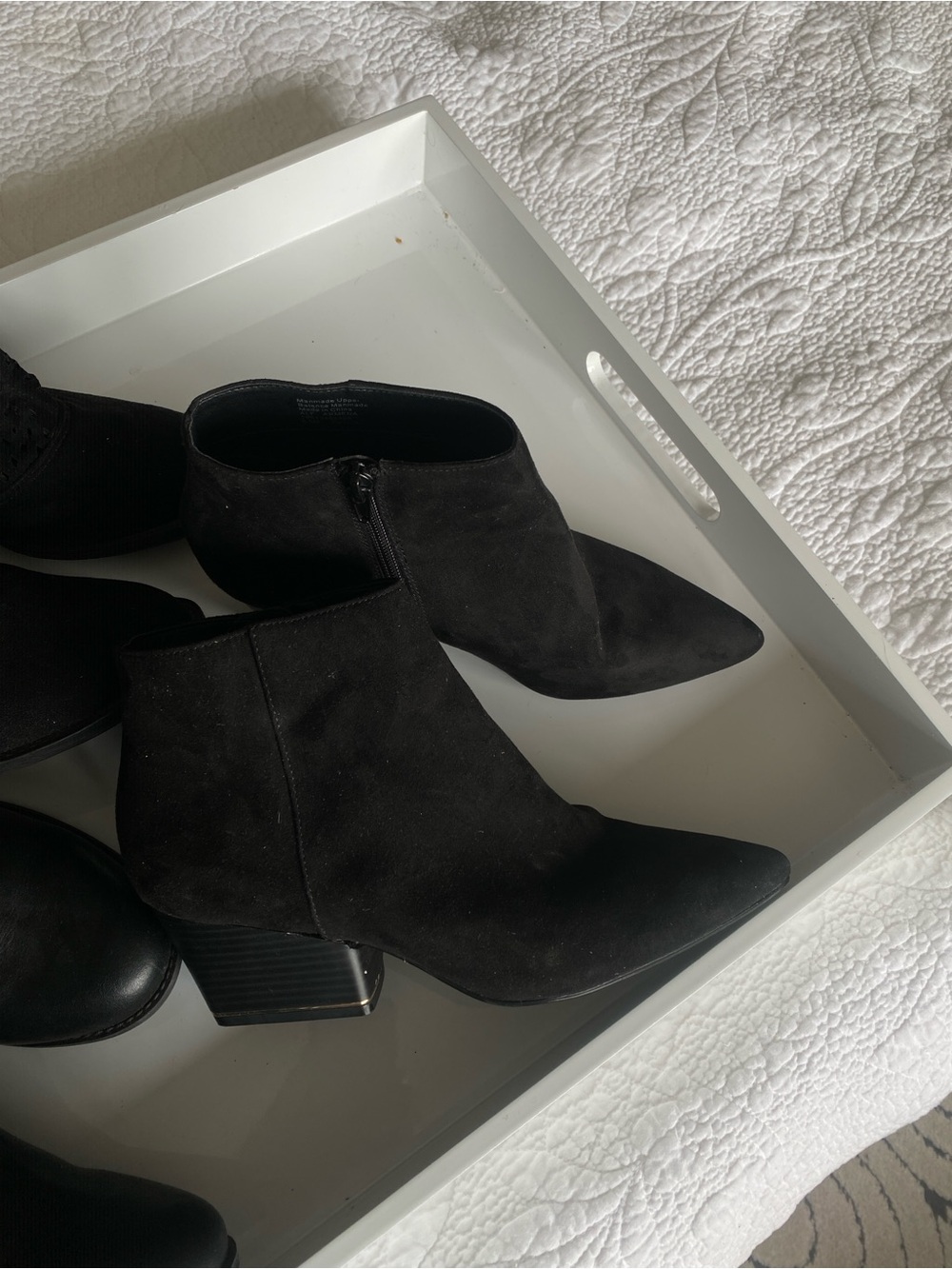 Vince Camuto Black Suede Ankle Booties Women’s Size 8.5 Pointed Toe 3 pair
Vinc - Picture 7 of 8